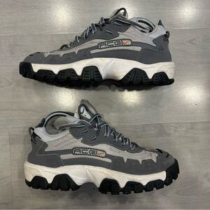 Vintage 2001 Nike ACG Terra Grey/White Hiking Shoes Men’s Size 7.5 965008-081-00